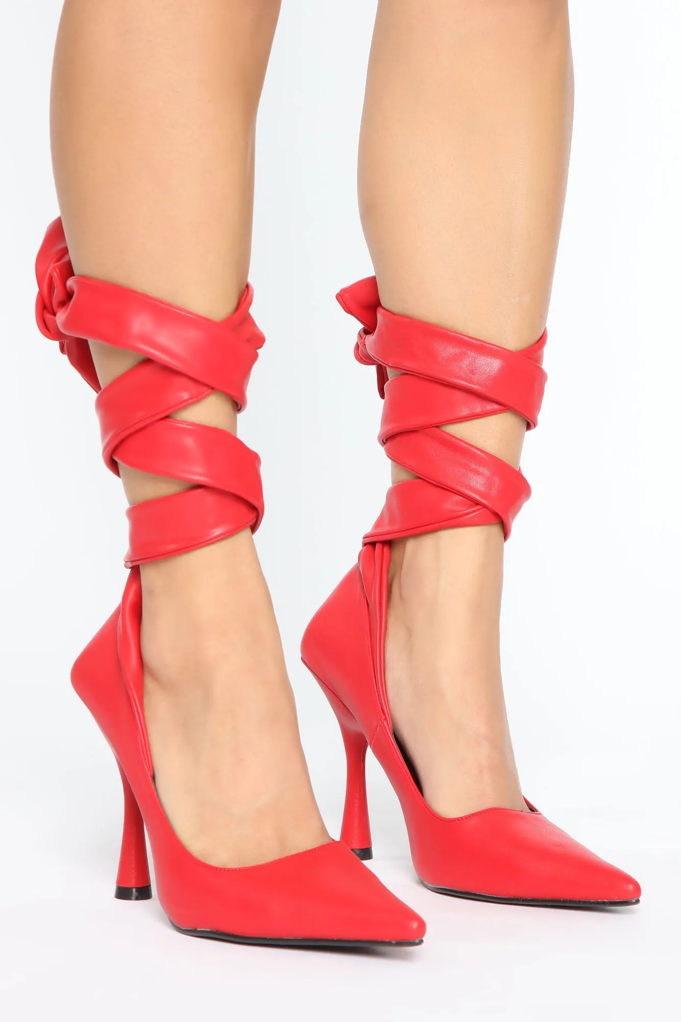 Be Exposed Pumps - Red