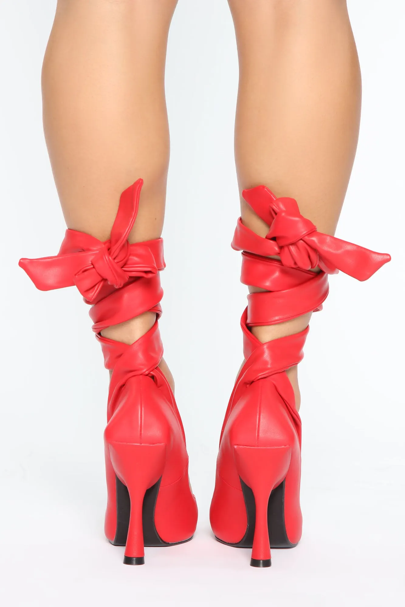 Be Exposed Pumps - Red