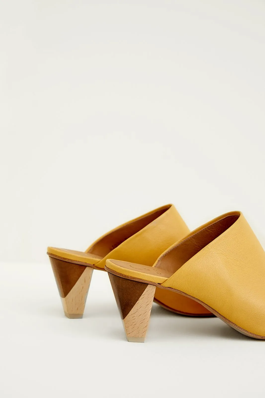 Coclico Jackson Mule
