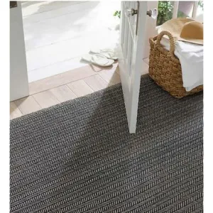 Dash & Albert Herringbone Black/Ivory Indoor/Outdoor Rug