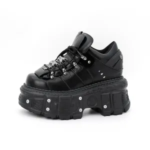 Women's Punk Style Lace-Up Ankle Boots with 6CM Platform & Metal Accents – Gothic Rock Sneakers