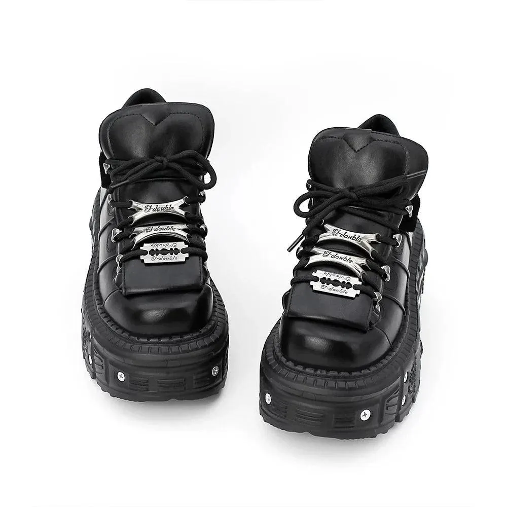 Women's Punk Style Lace-Up Ankle Boots with 6CM Platform & Metal Accents – Gothic Rock Sneakers