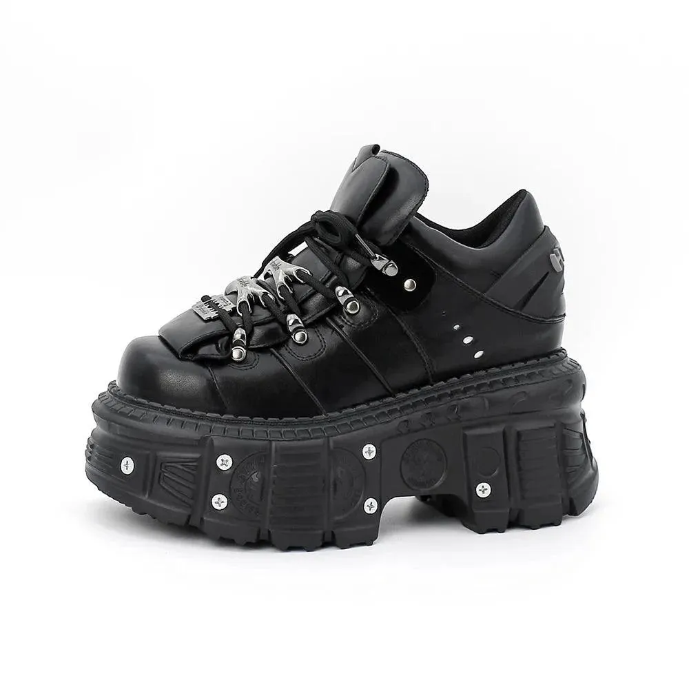 Women's Punk Style Lace-Up Ankle Boots with 6CM Platform & Metal Accents – Gothic Rock Sneakers